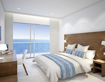 allsun Hotels. Modern eingerichtetes Zimmer 