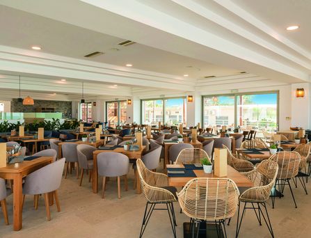 allsun Hotels. Modern eingerichtetes Restaurant 