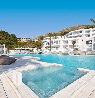 Dimitra Beach Hotel & Suites