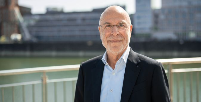 Willi Verhuven, Firmengründer und Geschäftsführer alltours