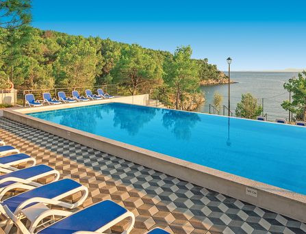 Gava Waterman Milna Resort