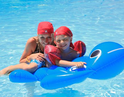 alltours - Kinderanimation - Kinderschwimmen