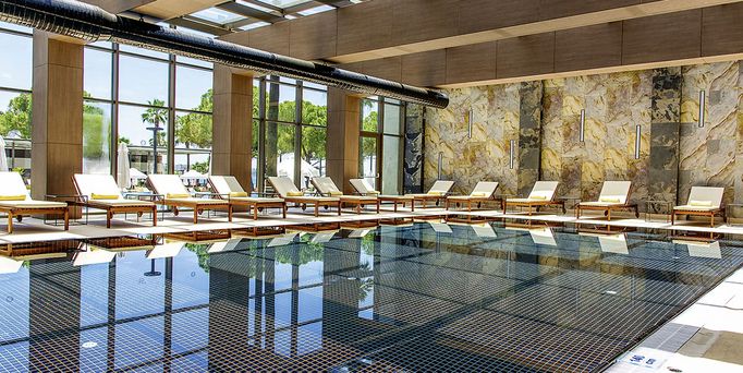 Hotel Acanthus Cennet Barut Collection