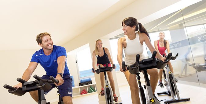 allsun Hotels. Fitnesskurs auf Standfahrrädern 